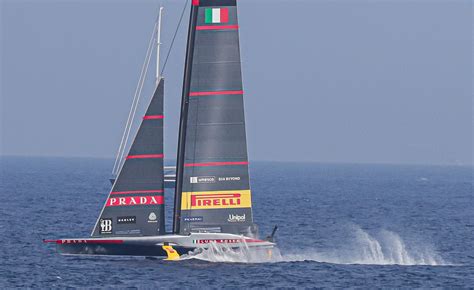 luna rossa prada 2024